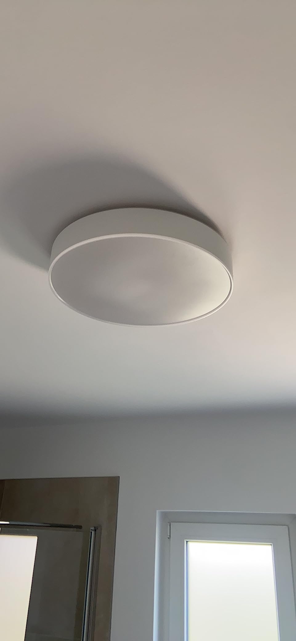 Superbe plafonnier connecté