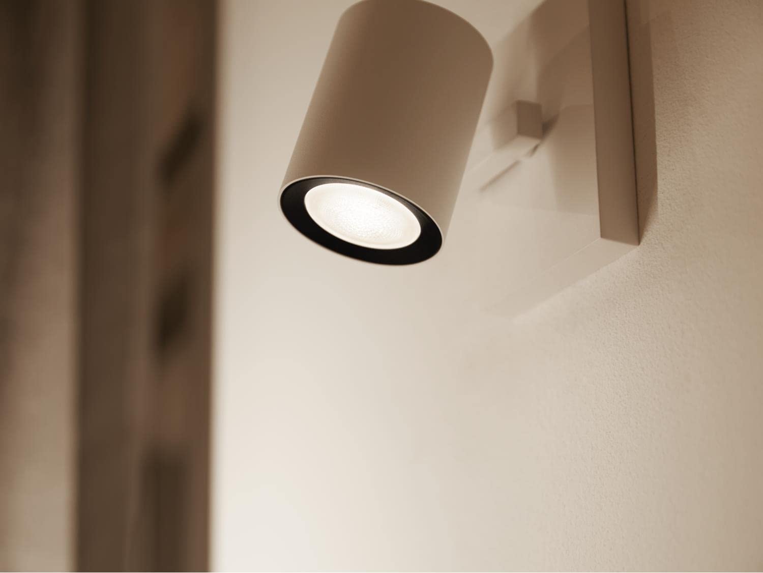 philips-hue-white-pack-avantag-gu10-4-spots-led-blanc-chaud-dimmables-avec-varia image 6