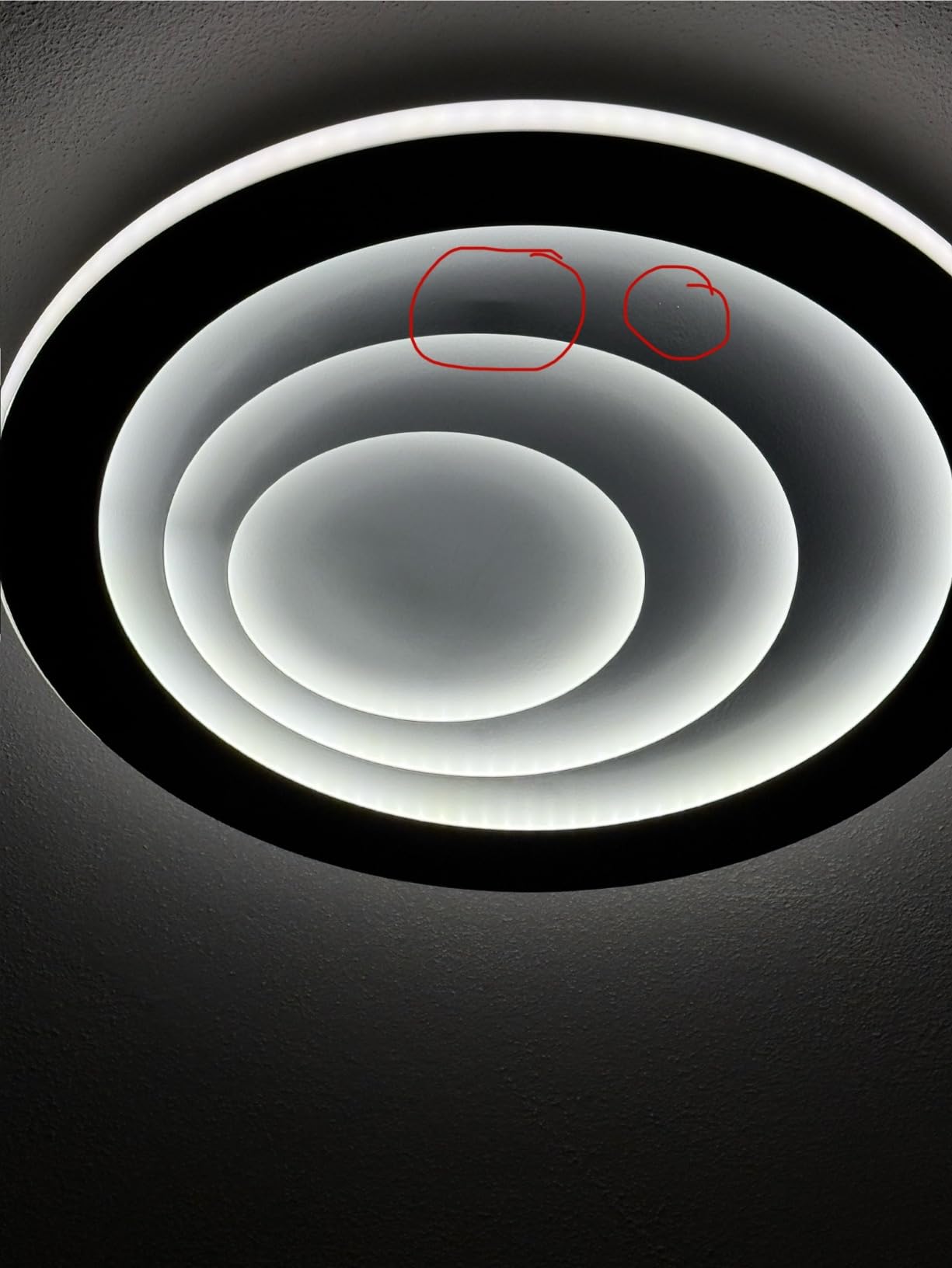 Bien, mais nécessite le WiFi 2,4 GHz
