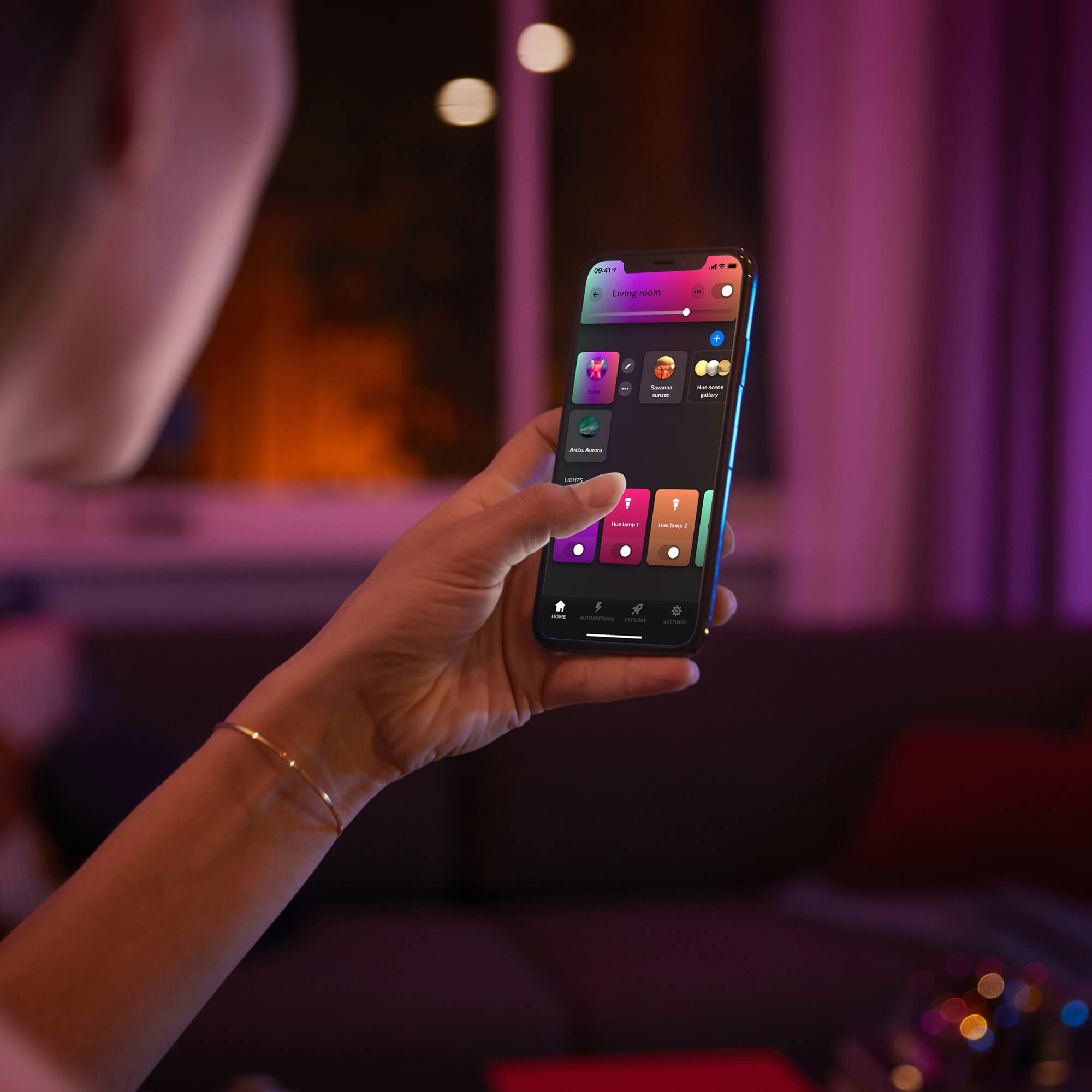 philips-hue-perifo-spot-cylindrique-noir-sur-rail-bluetooth-compatible-alexa-goo image 2
