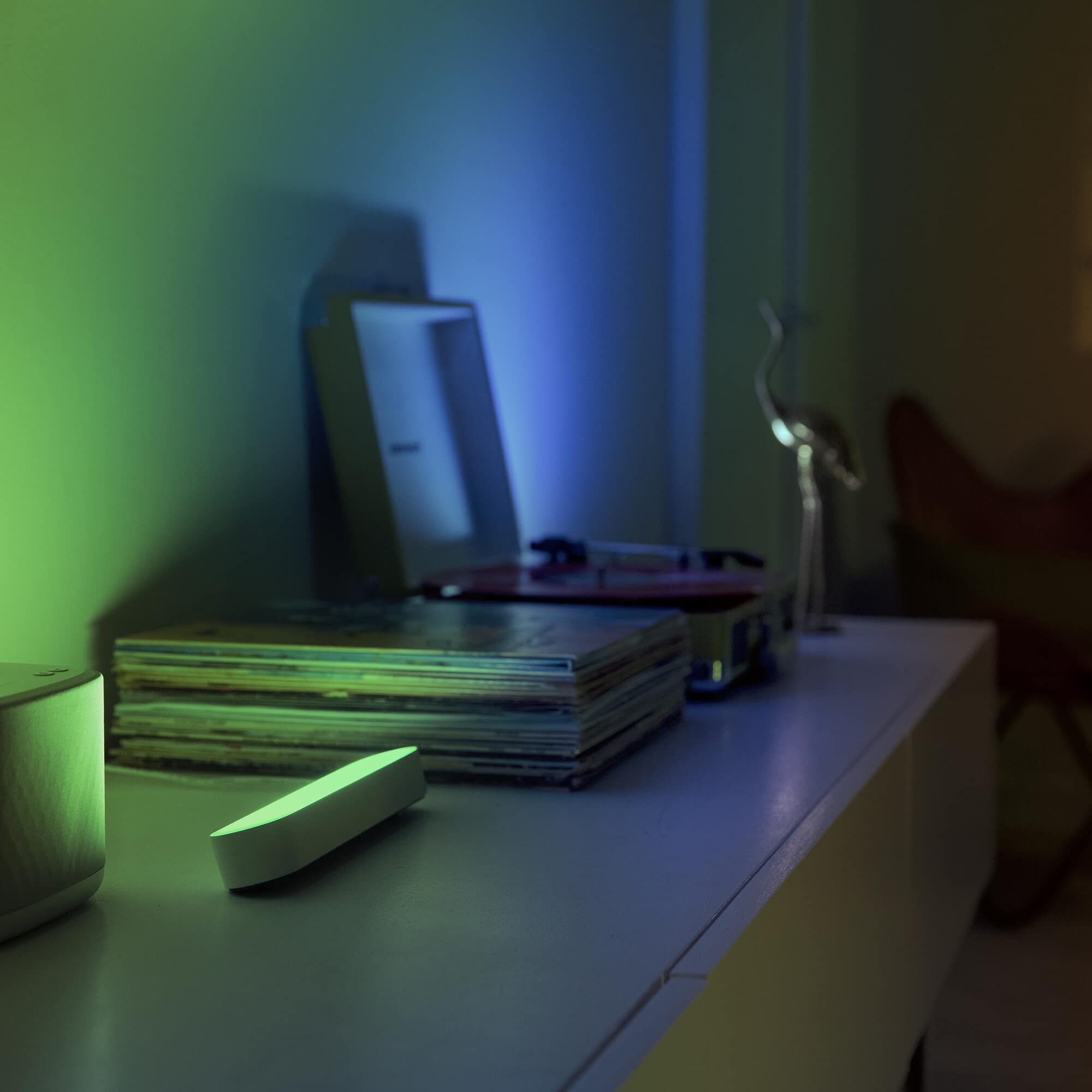 philips-hue-play-white-color-ambiance-barre-lumineuse-connect-e-kit-de-base-1-ba image 5
