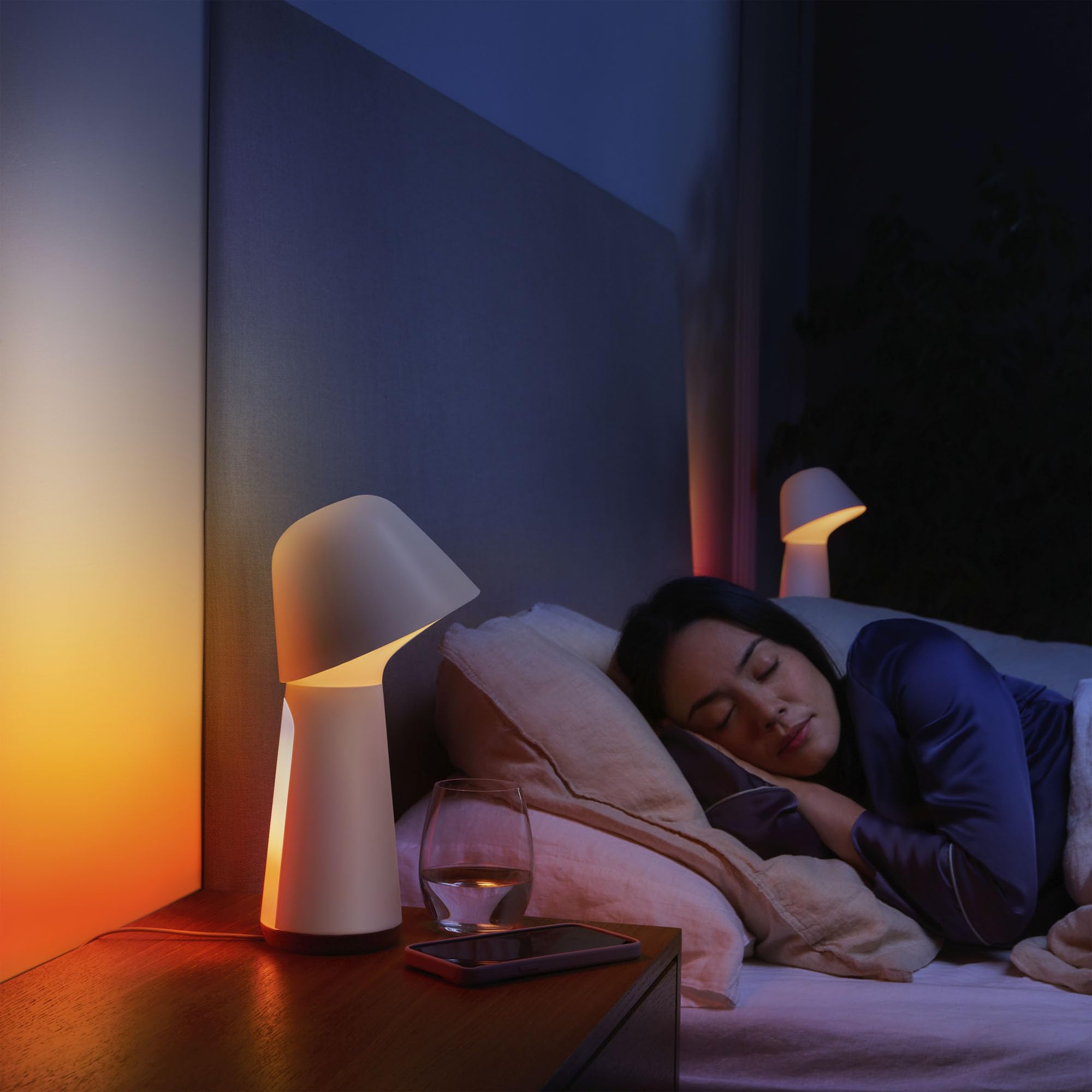 philips-hue-twilight-lampe-de-chevet-et-de-r-veil-connect-e-lumi-re-blanche-et-c image 2