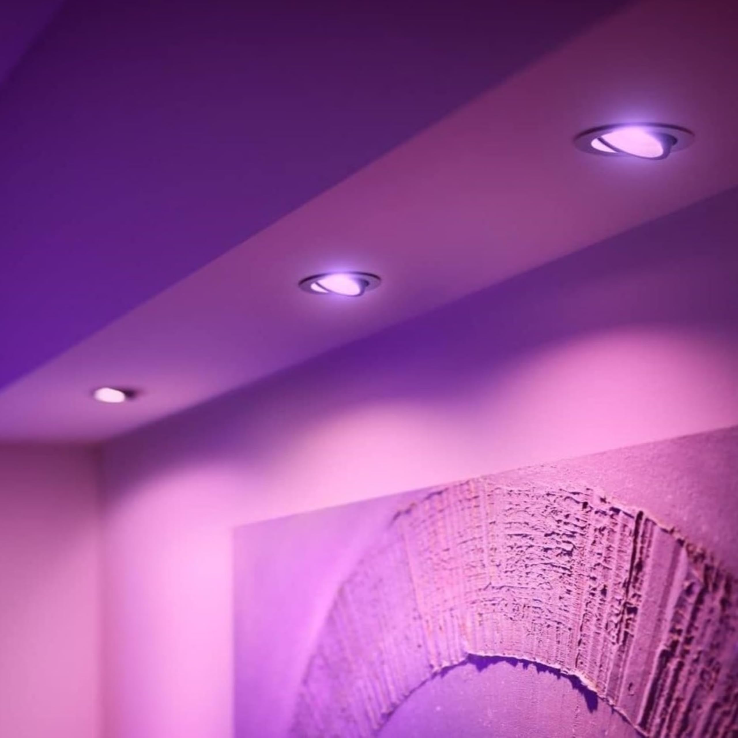 philips-hue-white-color-ambiance-centura-pack-de-3-spots-encastr-s-ronds-plafonn image 4