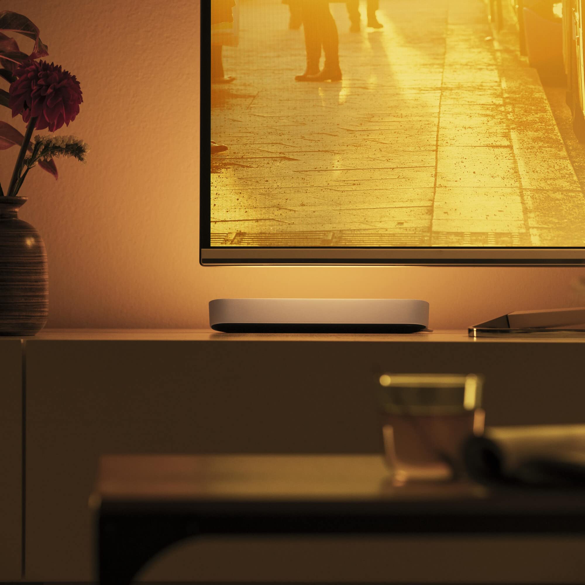 philips-hue-play-white-color-ambiance-barre-lumineuse-connect-e-kit-de-base-1-ba image 7