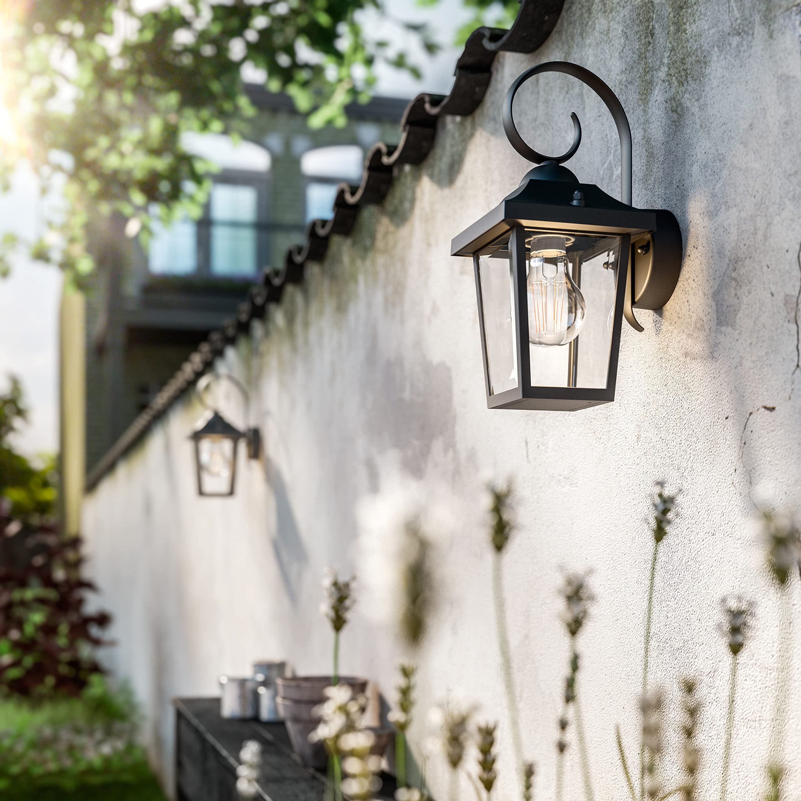 philips-hue-buzzard-applique-murale-d-ext-rieur-noire-e27-lumi-re-blanche-chaude image 4