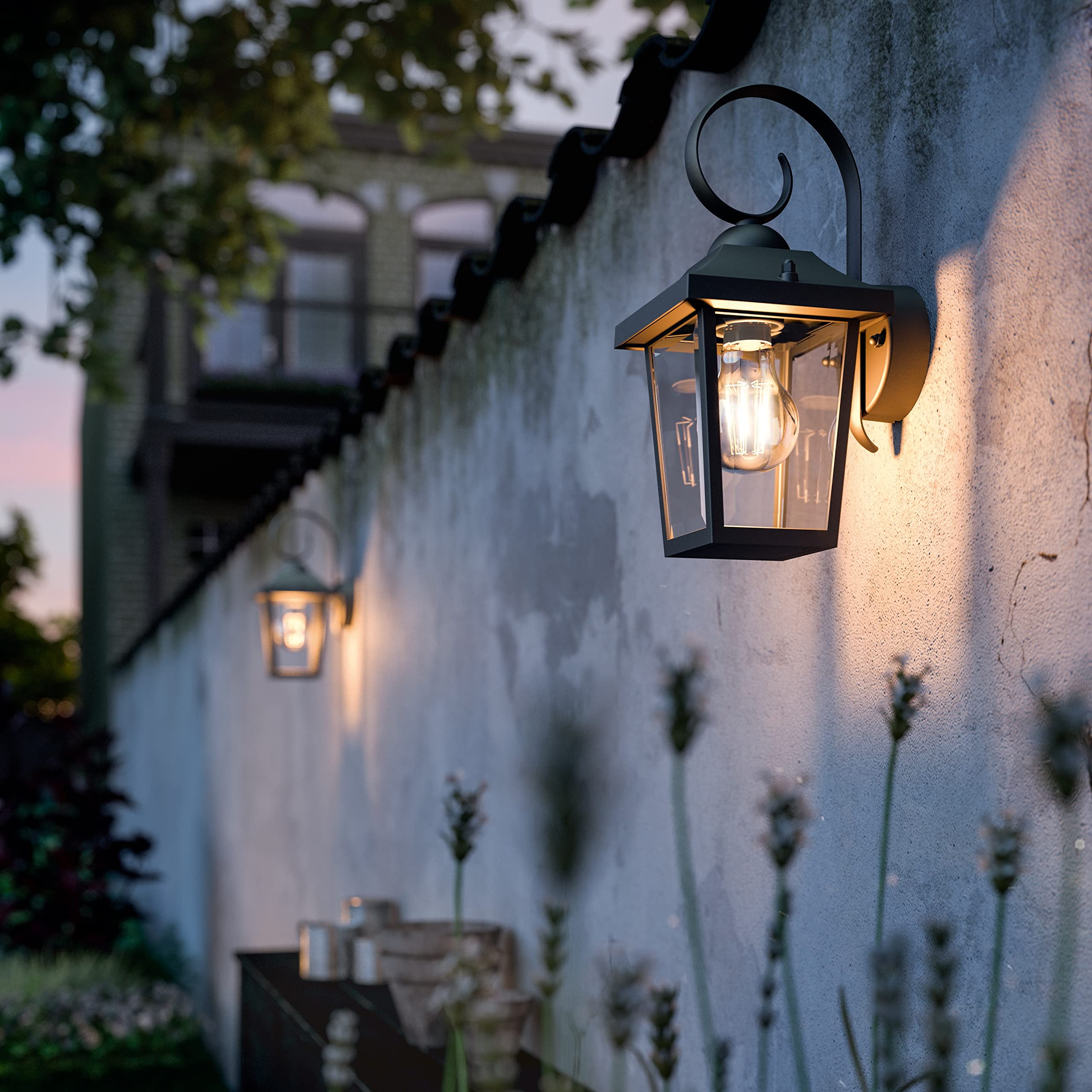 philips-hue-buzzard-applique-murale-d-ext-rieur-noire-e27-lumi-re-blanche-chaude image 3