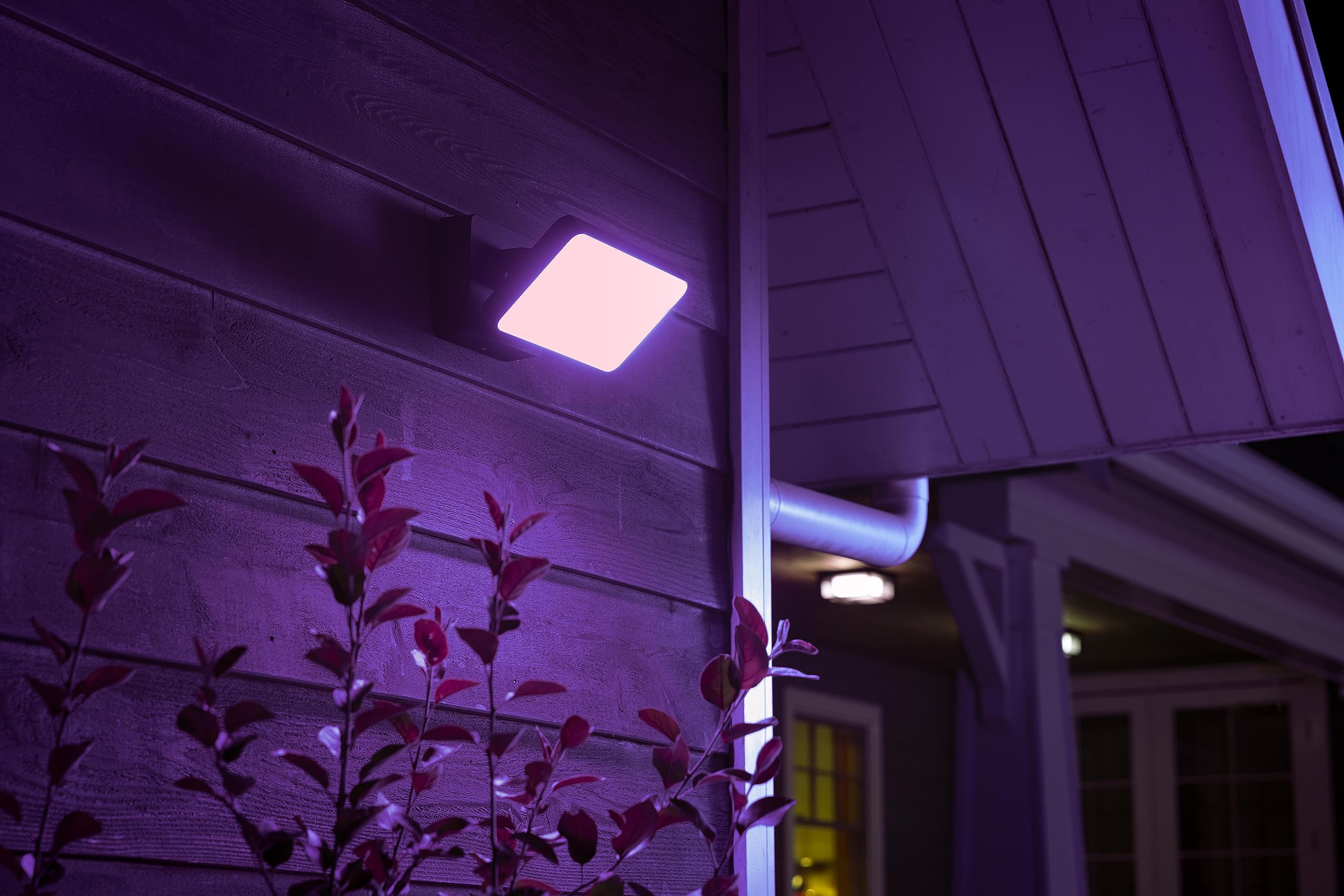 philips-hue-white-and-color-ambiance-discover-projecteur-ext-rieur-led-connect-e image 5