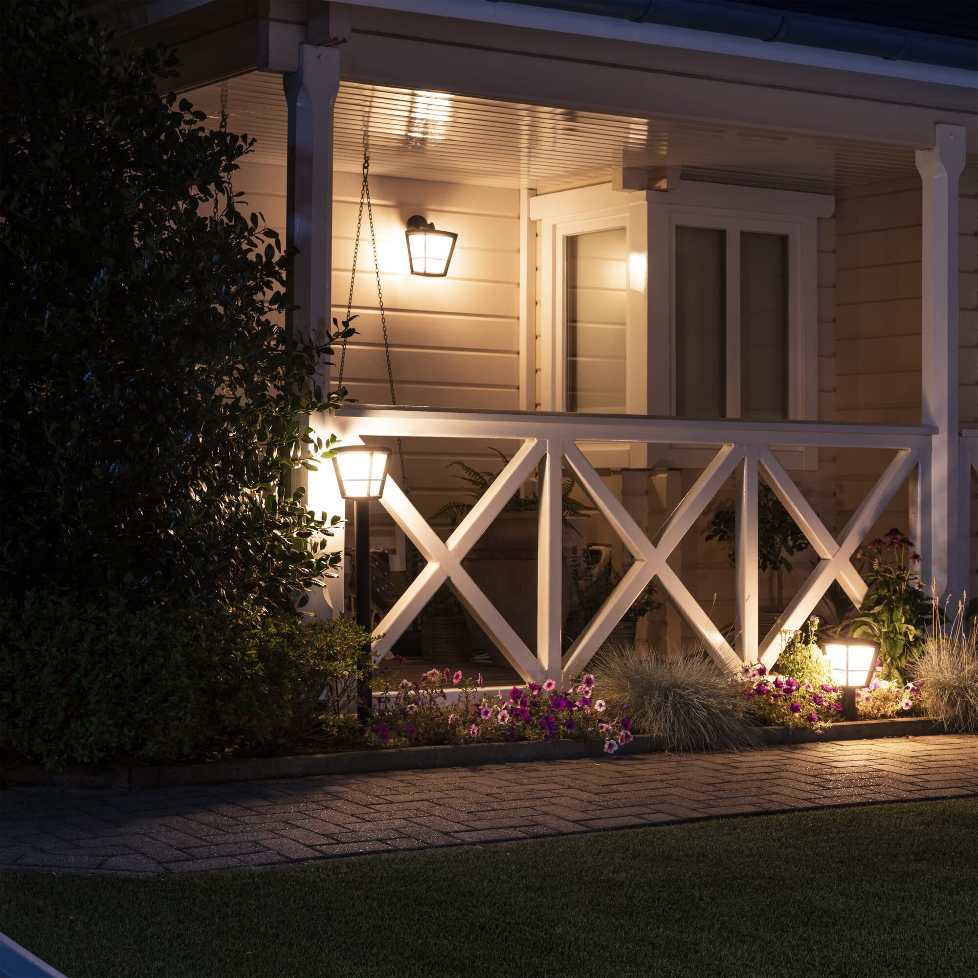 philips-hue-white-color-ambiance-econic-potelet-ext-rieur-connect-noir-aluminium image 4