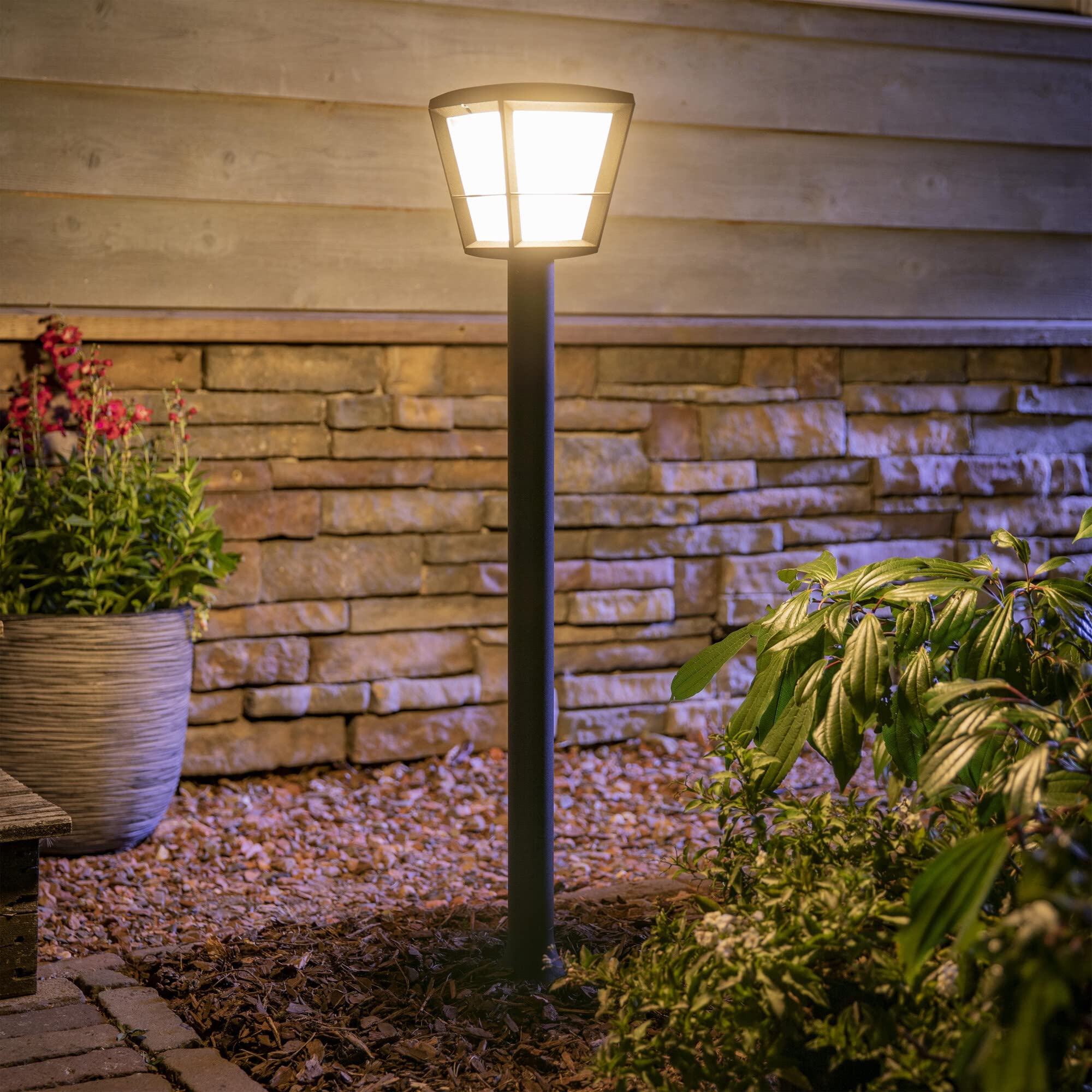 philips-hue-white-color-ambiance-econic-potelet-ext-rieur-connect-noir-aluminium image 3