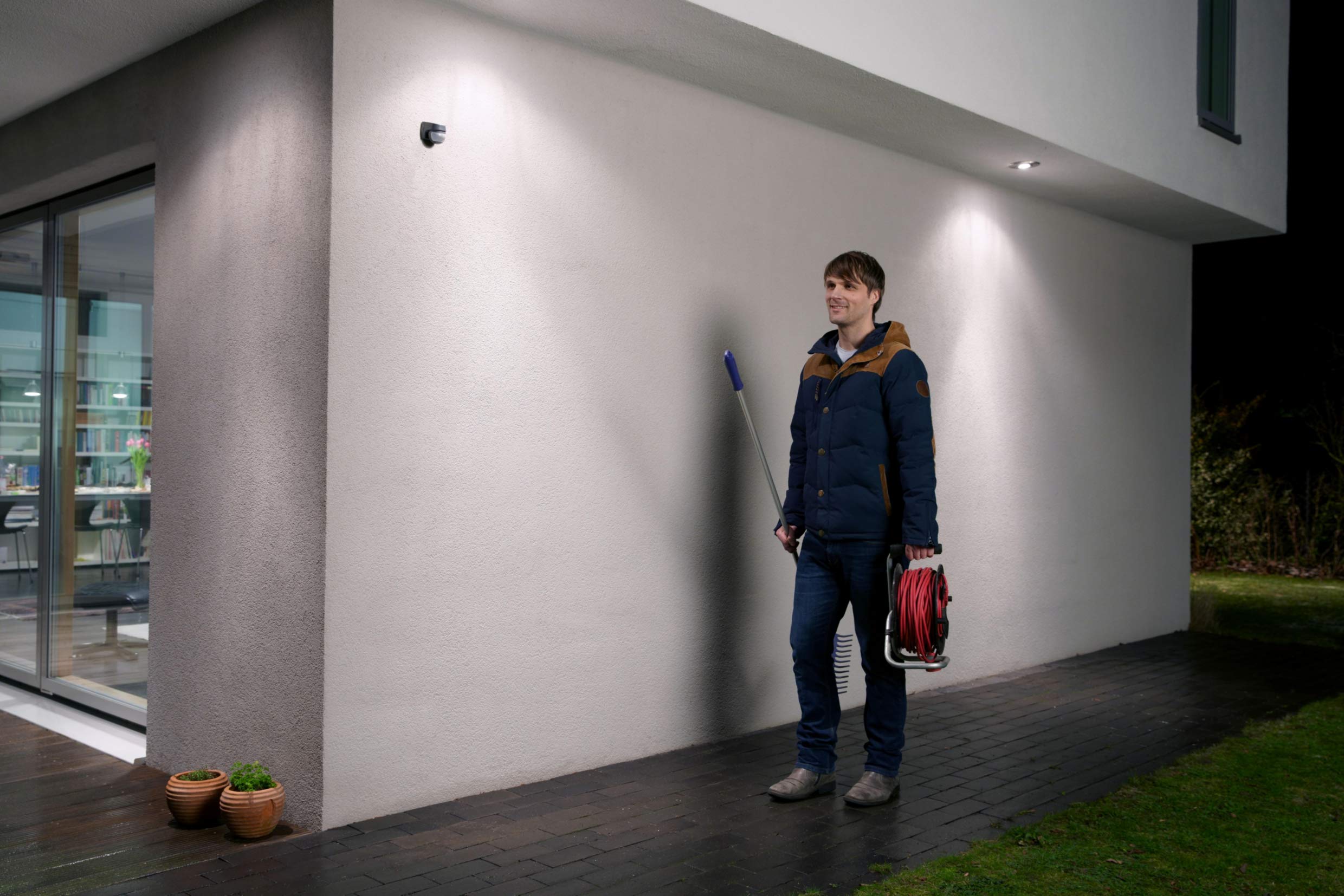 ledvance-sensor-wall-110-capteur-mural-ext-rieur-2-en-1-mouvement-cr-pusculaire- image 2