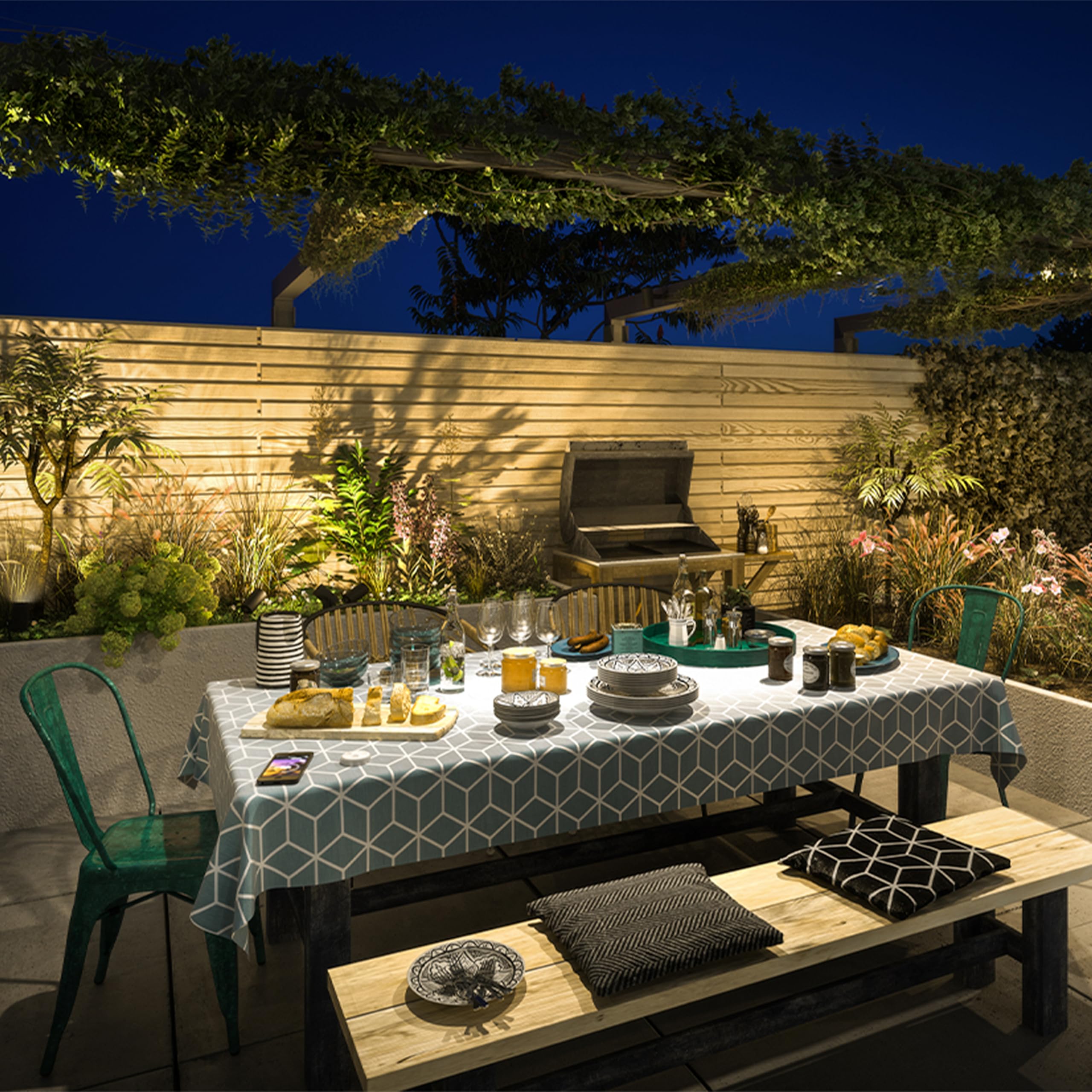 philips-hue-inyma-applique-murale-d-ext-rieur-vers-le-bas-noir-e27-hue-white-fil image 4